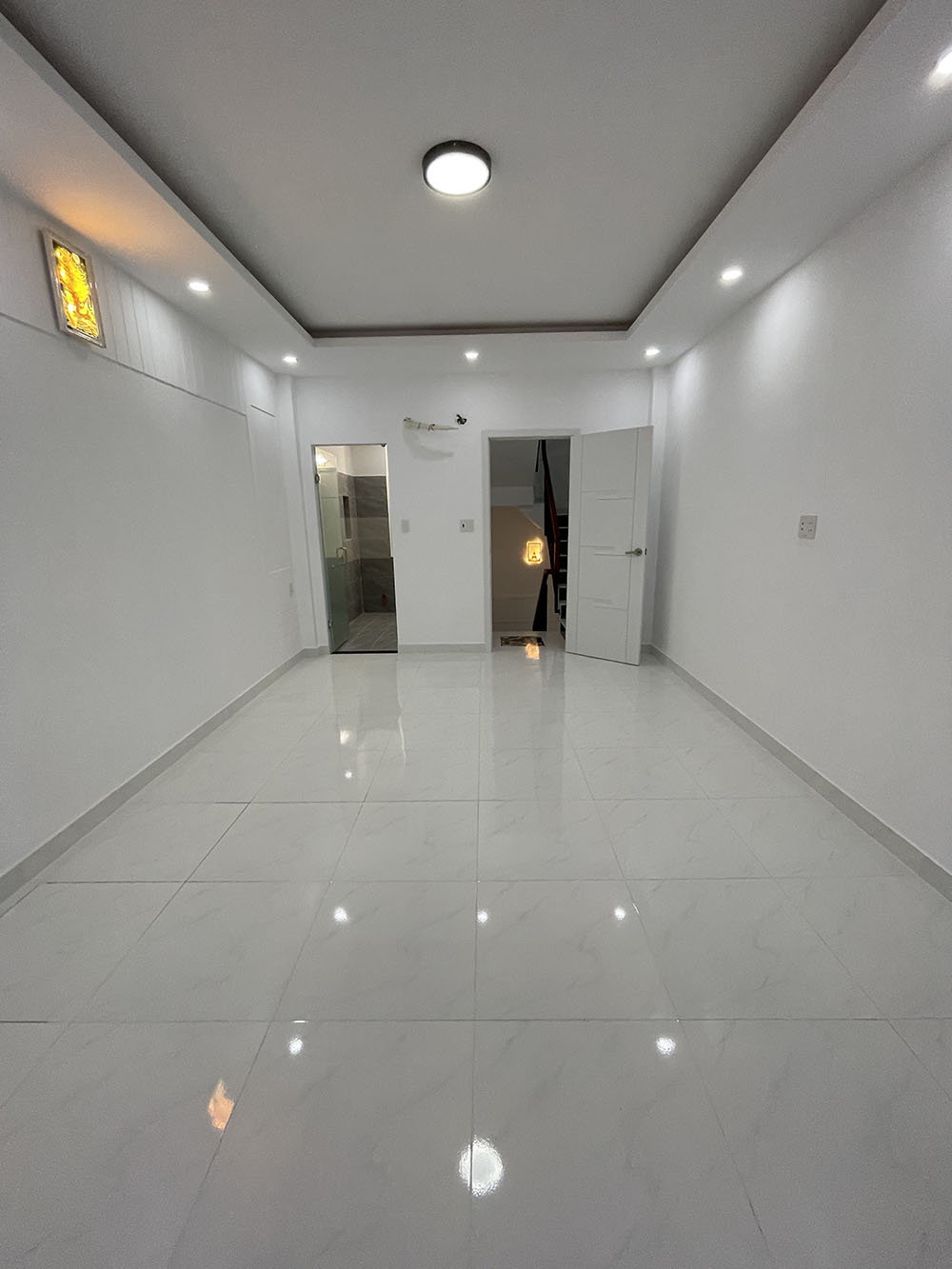 Bán nhà Nguyễn Đình Chính, Quận Phú Nhuận Siêu phẩm 4 lầu t.kế Singapore - gần Nguyễn Văn Trỗi